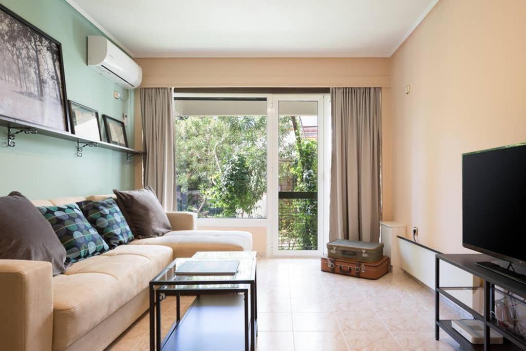 Sunny Apartment With 2 Bedrooms And Garden Glyfáda Extérieur photo