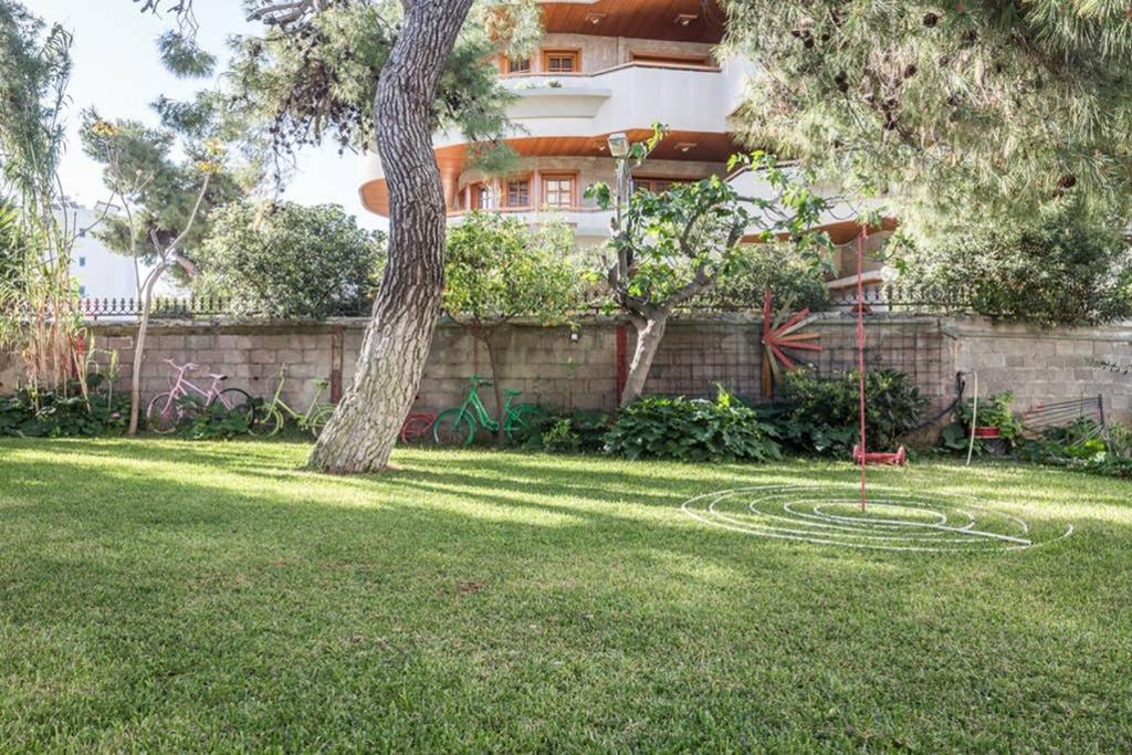 Sunny Apartment With 2 Bedrooms And Garden Glyfáda Extérieur photo